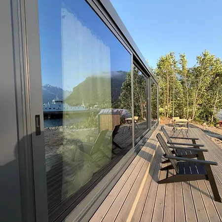 Hundeidvik Fjord Retreat - Fjord Suite With Sauna Feriehus *