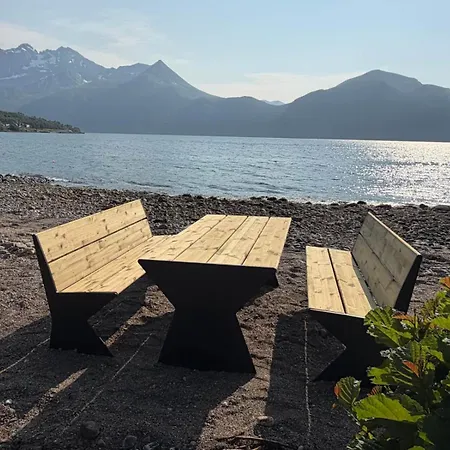 Hundeidvik Fjord Retreat - Fjord Suite With Sauna